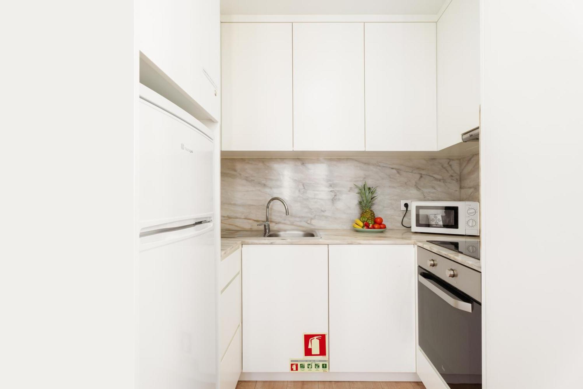 Host Wise - Flat W Free Private Parking - Bright & Cozy Apartment Порто Екстериор снимка