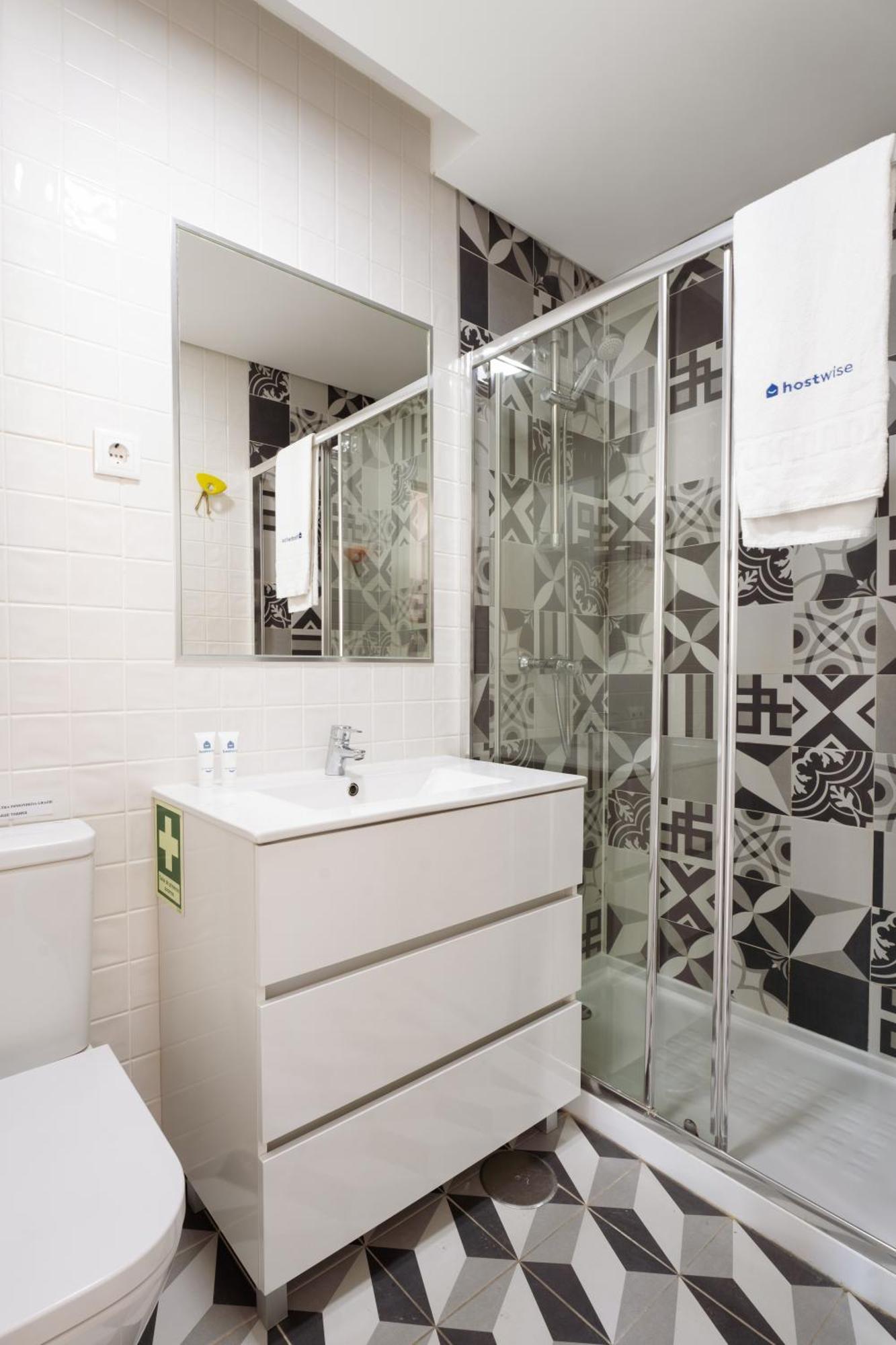 Host Wise - Flat W Free Private Parking - Bright & Cozy Apartment Порто Екстериор снимка